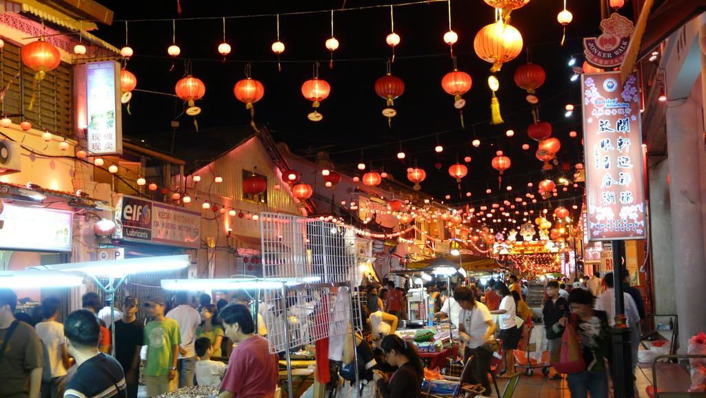 Hallmark Crown Hotel Malacca Bagian luar foto