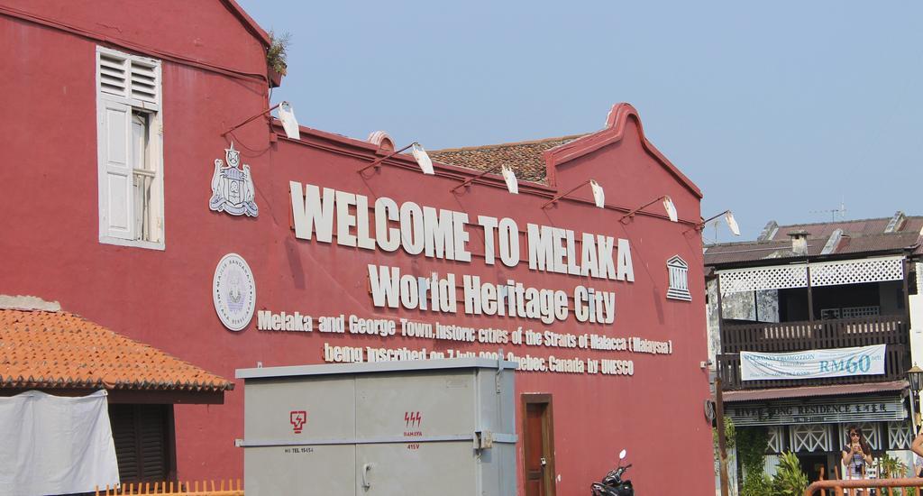 Hallmark Crown Hotel Malacca Bagian luar foto