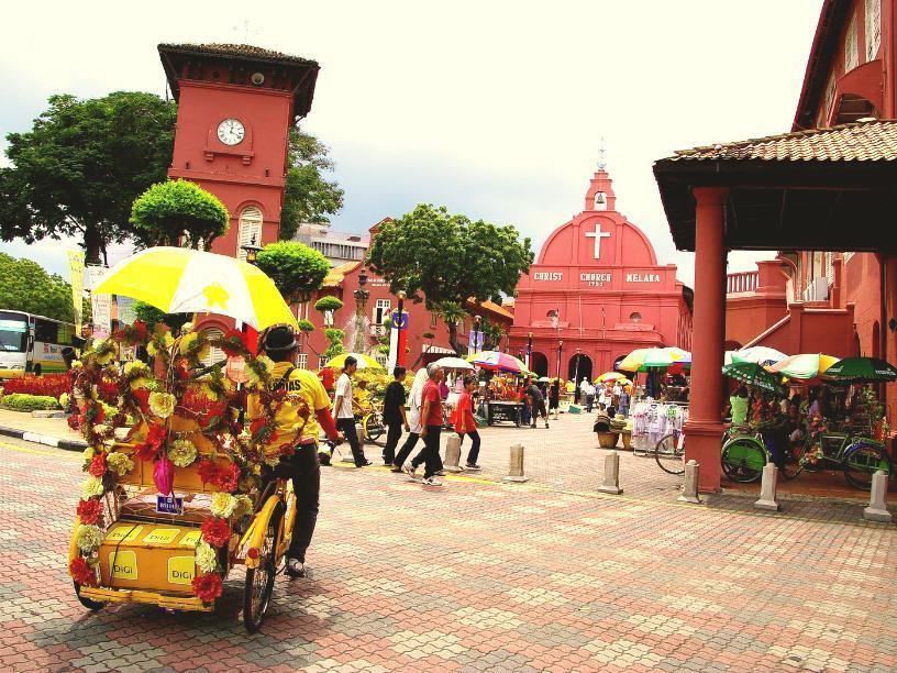 Hallmark Crown Hotel Malacca Bagian luar foto